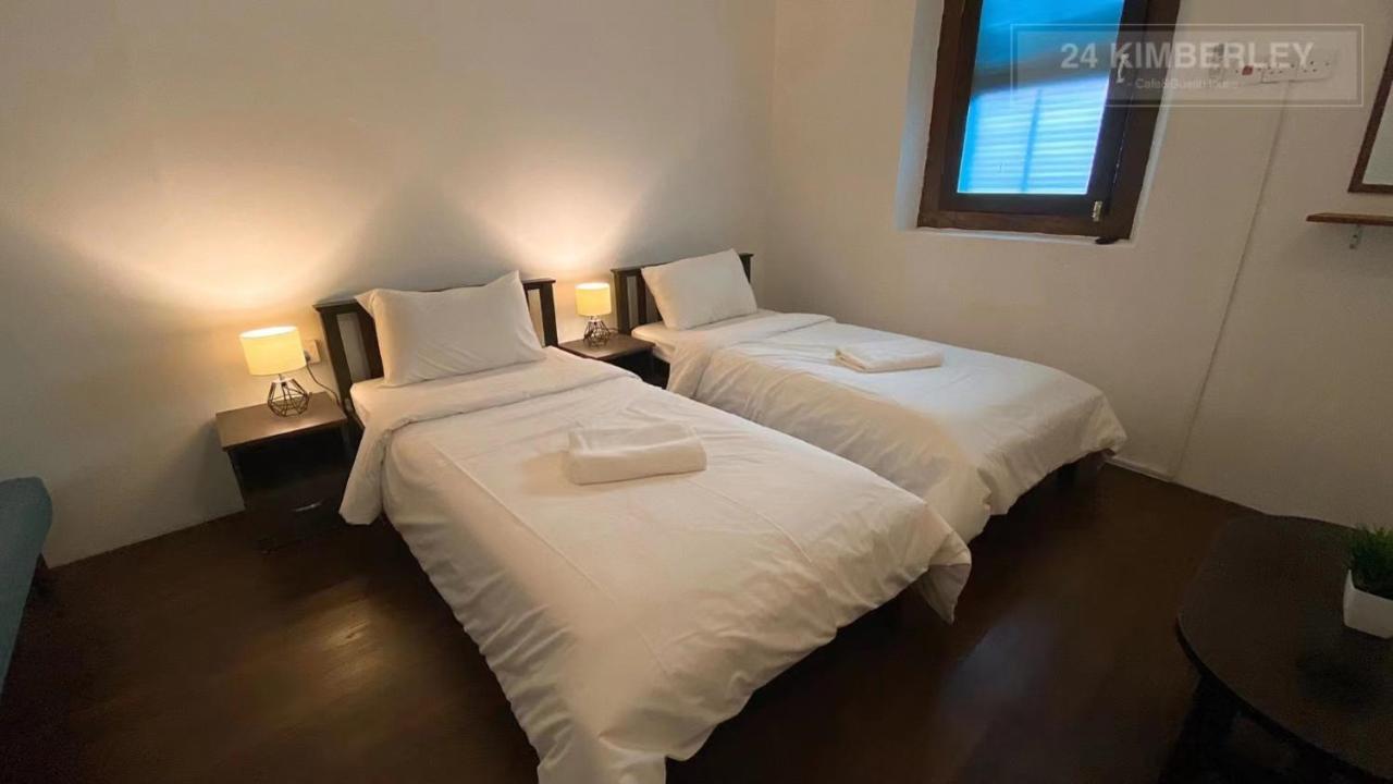 24 Kimberley Hotel George Town Room photo